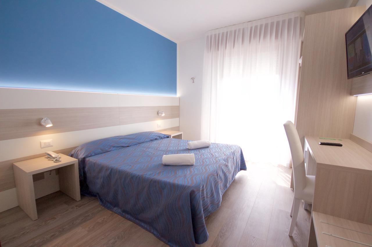 Hotel Serenella Lido di Jesolo Exterior foto