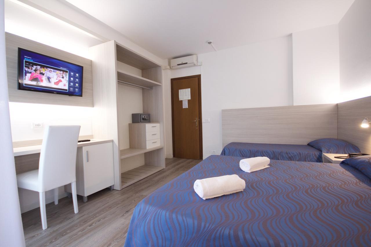 Hotel Serenella Lido di Jesolo Exterior foto