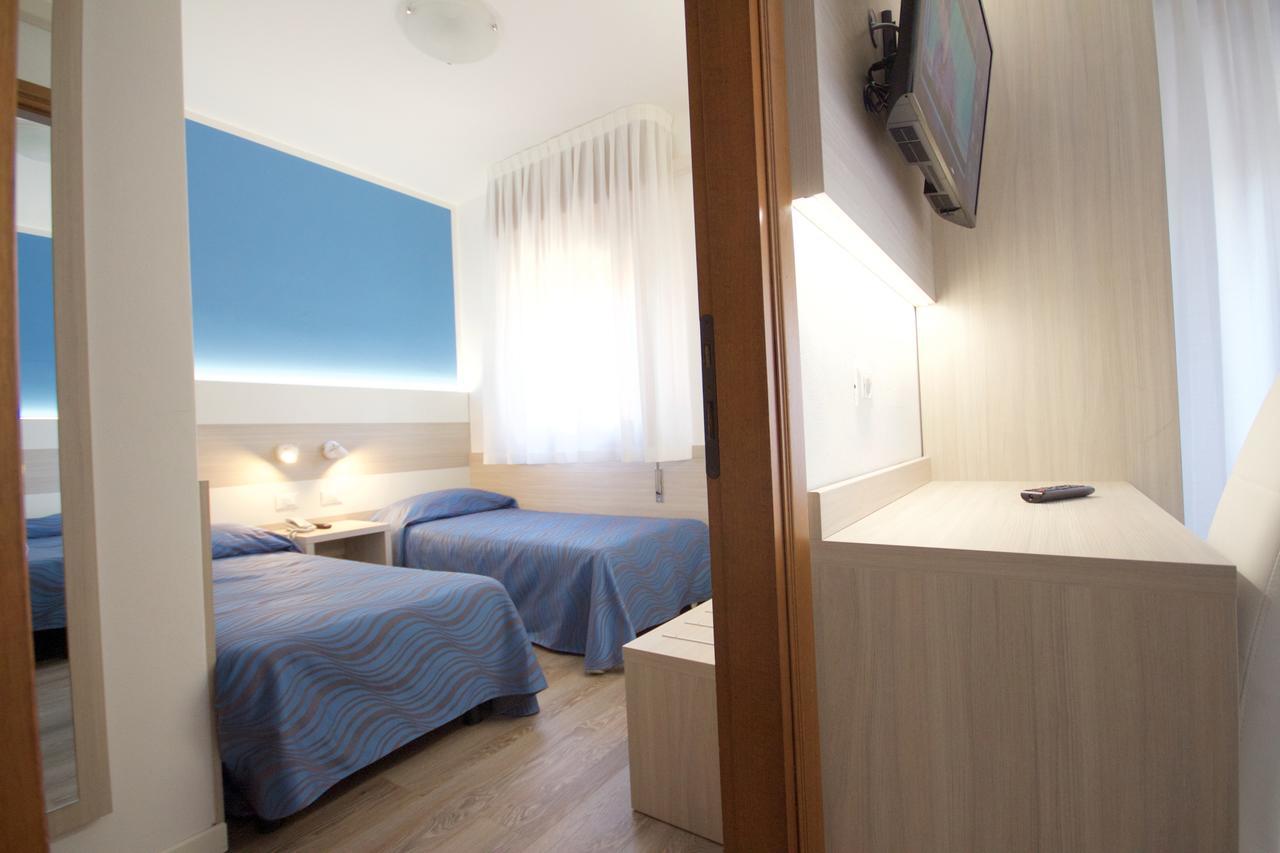 Hotel Serenella Lido di Jesolo Exterior foto