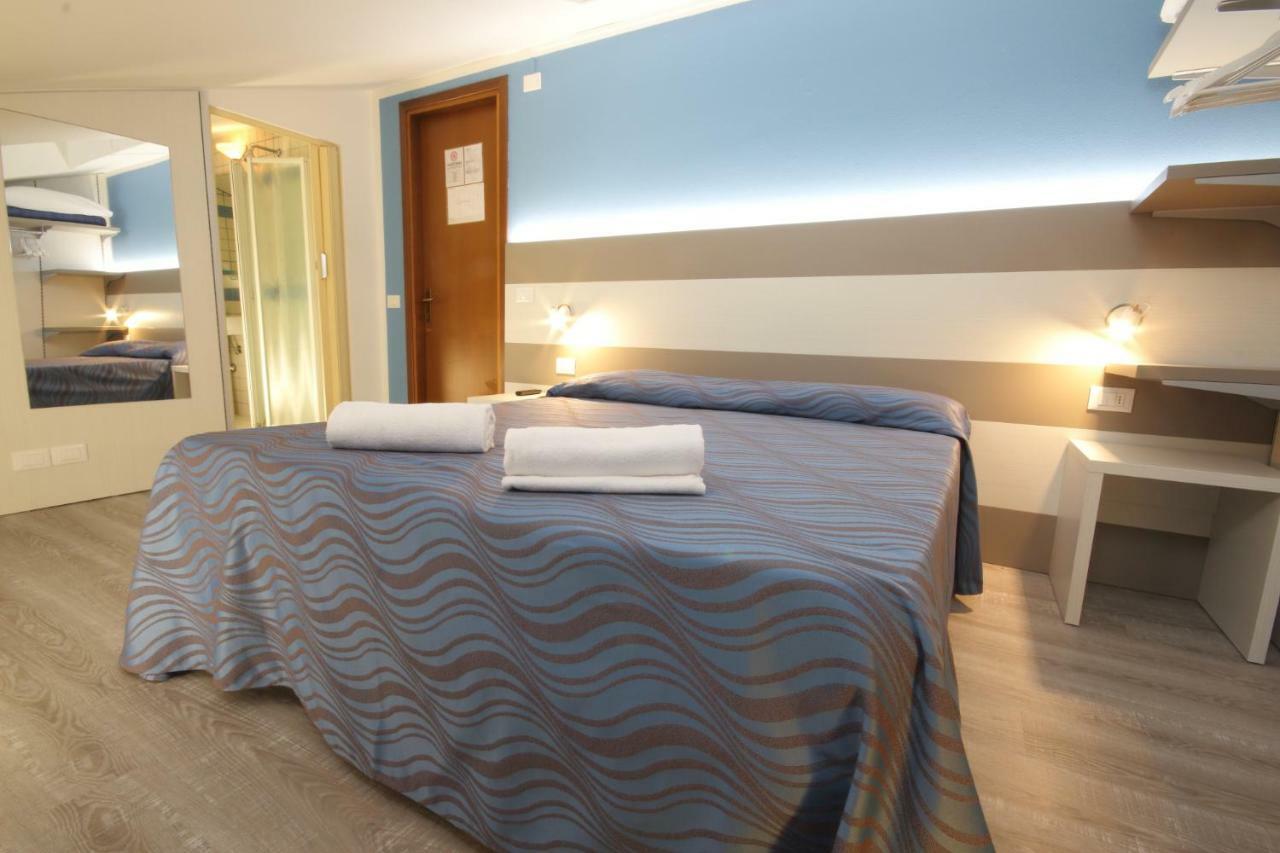 Hotel Serenella Lido di Jesolo Exterior foto